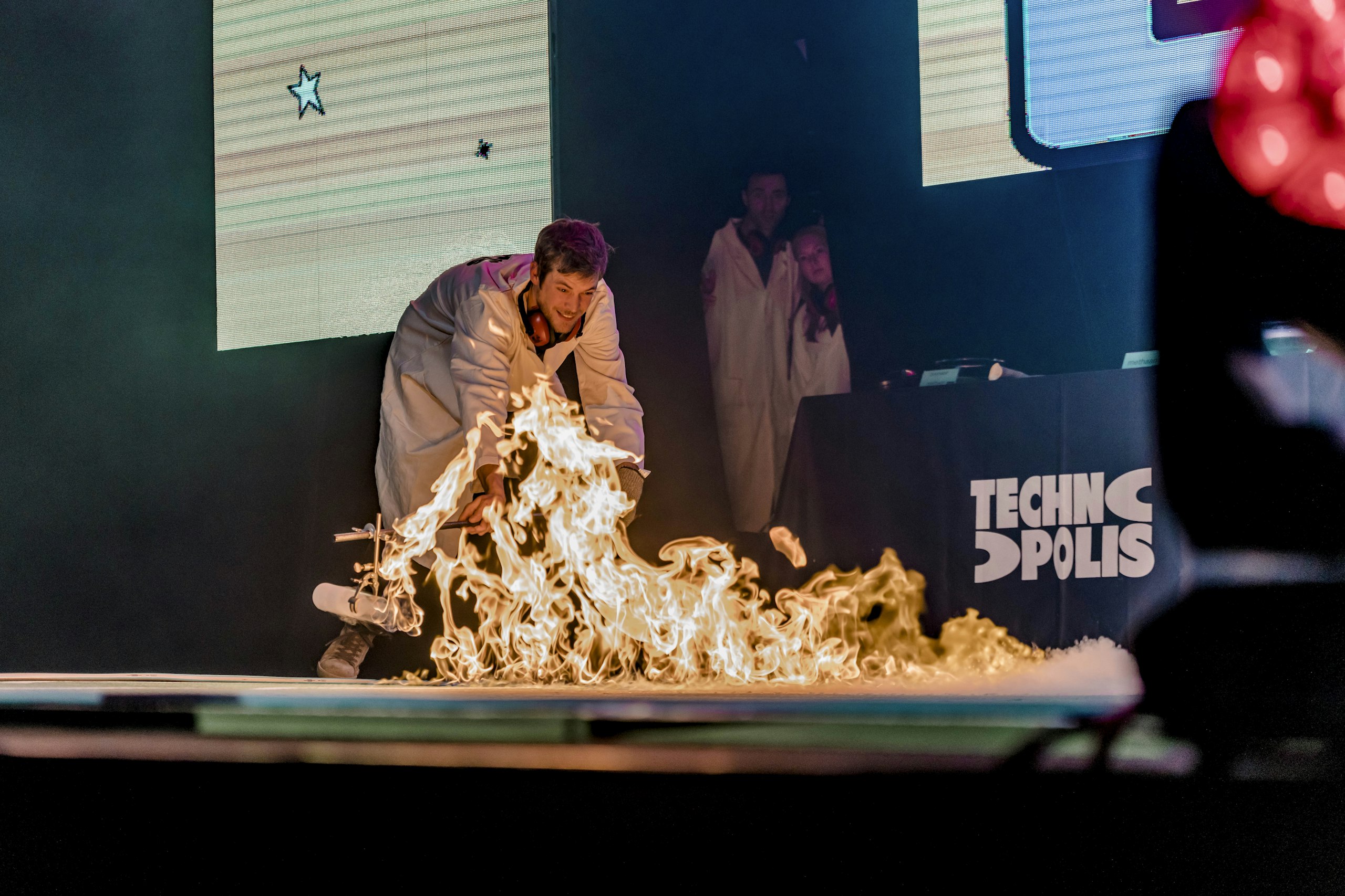 Show vuurzee Nerdland voor kleine nerds