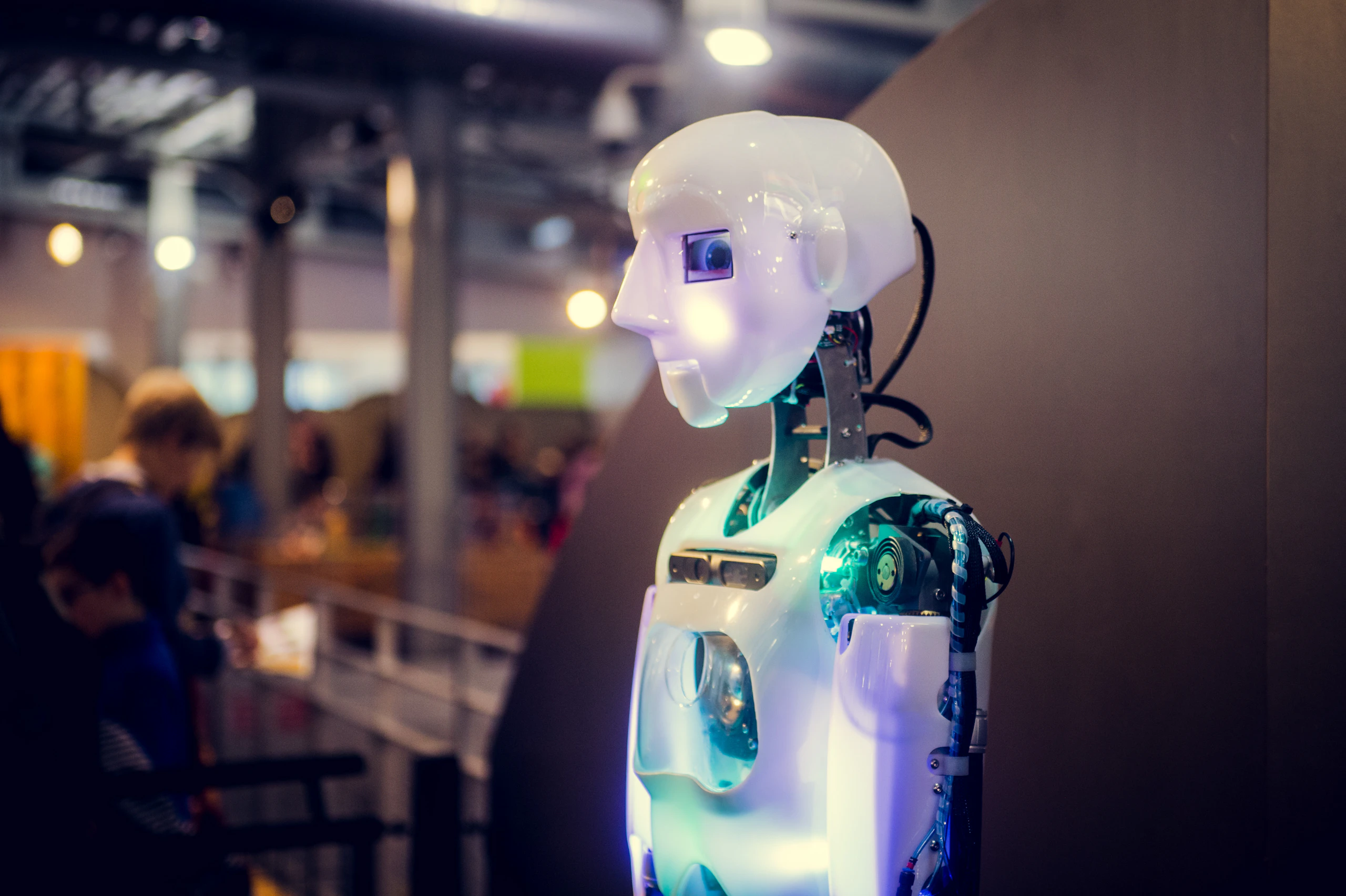 TV 2013 309 Robothespian FS2 04